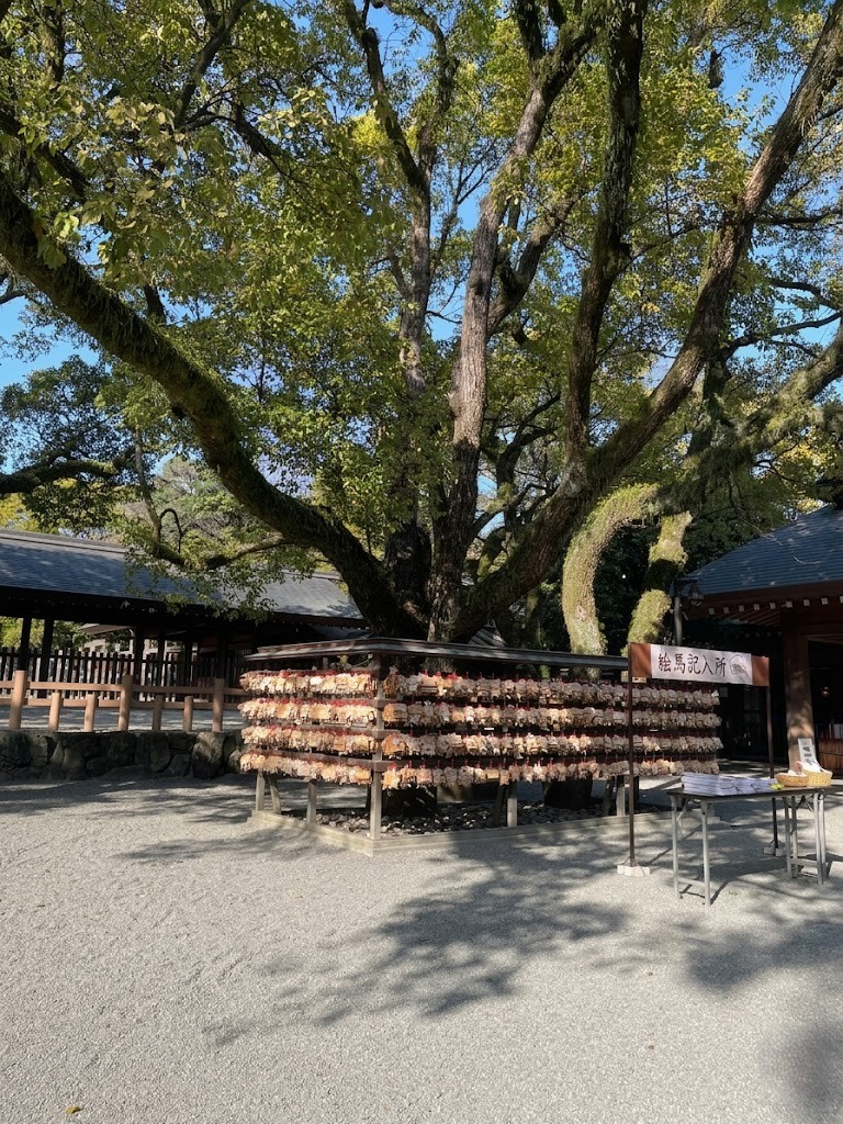 Wish-granting votive tablets